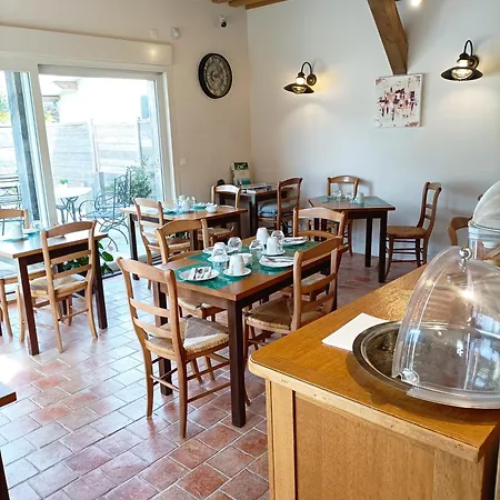 Konukevi Du Vieux Tour 3*